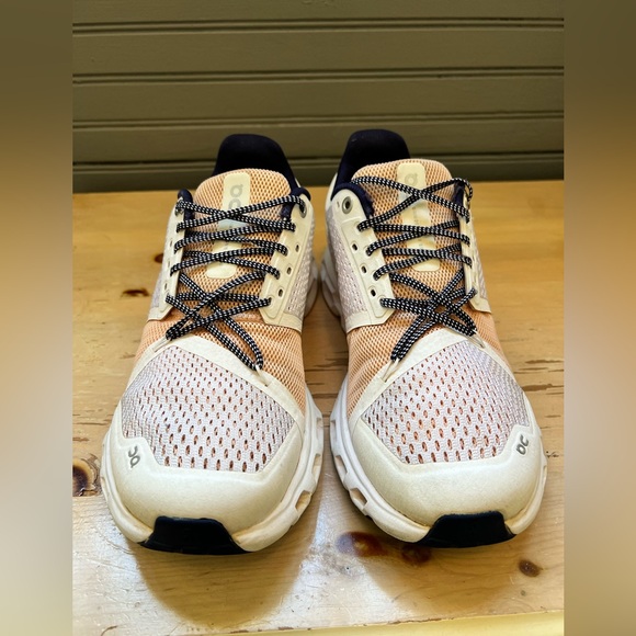 On Cloudstratus Running Shoes White/Almond Women’s 8 - Picture 2 of 10